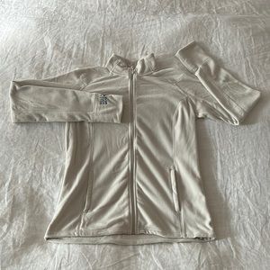 Like new MOUNTAIN HARDWEAR fleece zip up with pockets